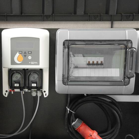 IQ Technikbox mit Bayrol Automatic pH-Chlor + Filter Trend Side ø 500 mm mit Speck BADU Top 12 Poolpumpe